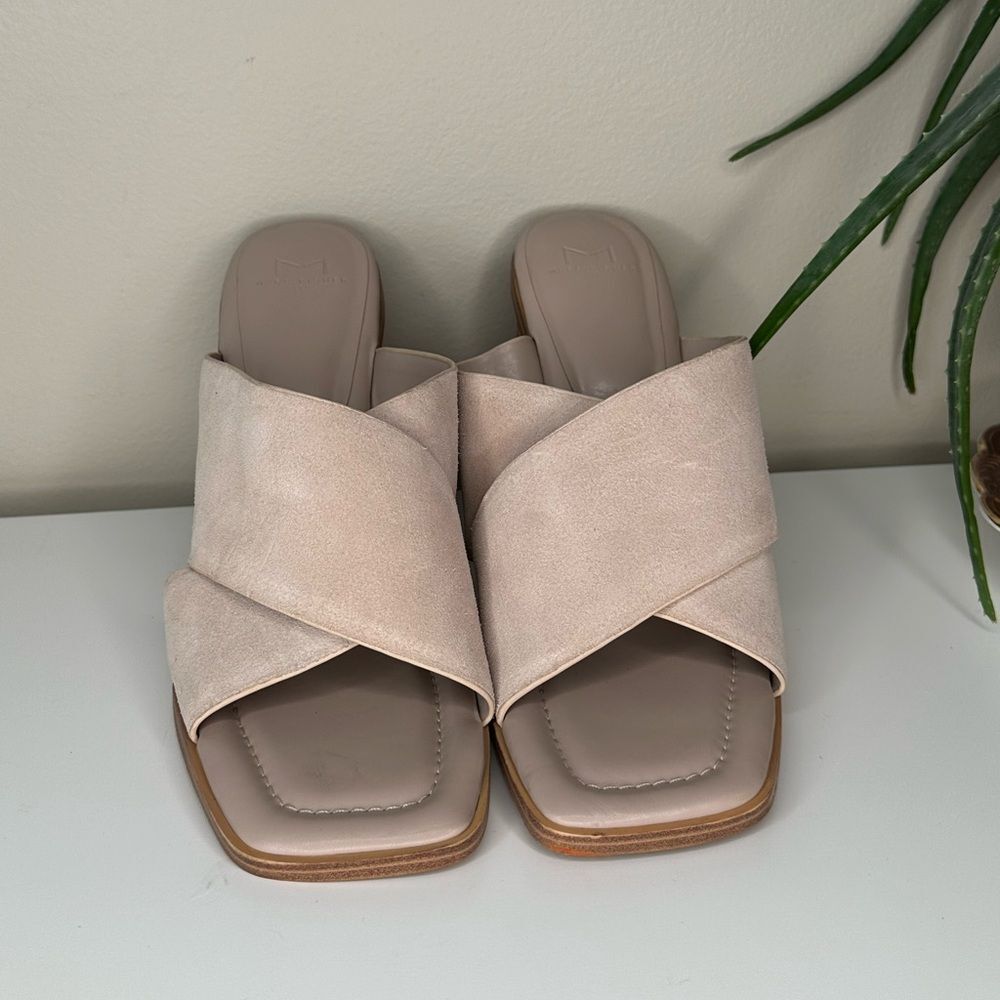 Marc Fisher LTD Barli Block Chunky Heel Suede Criss Cross Mules Sandals 11 Beige - Picture 6 of 14